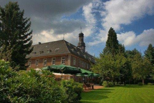 尼克劳斯克勒斯特酒店 Jüchen 外观 照片